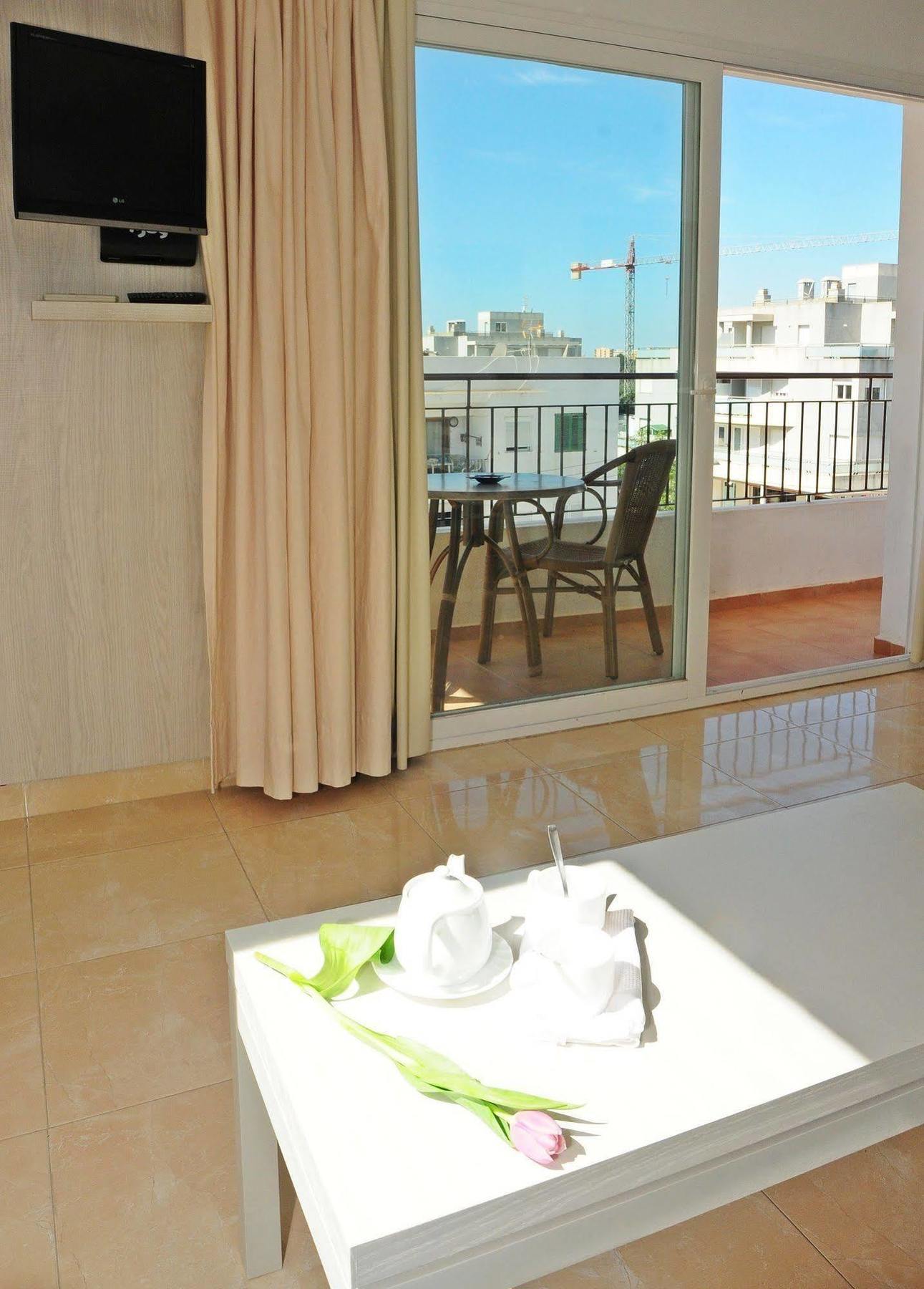 Apartamentos Avenida - Mc Apartamentos Ibiza ภายนอก รูปภาพ