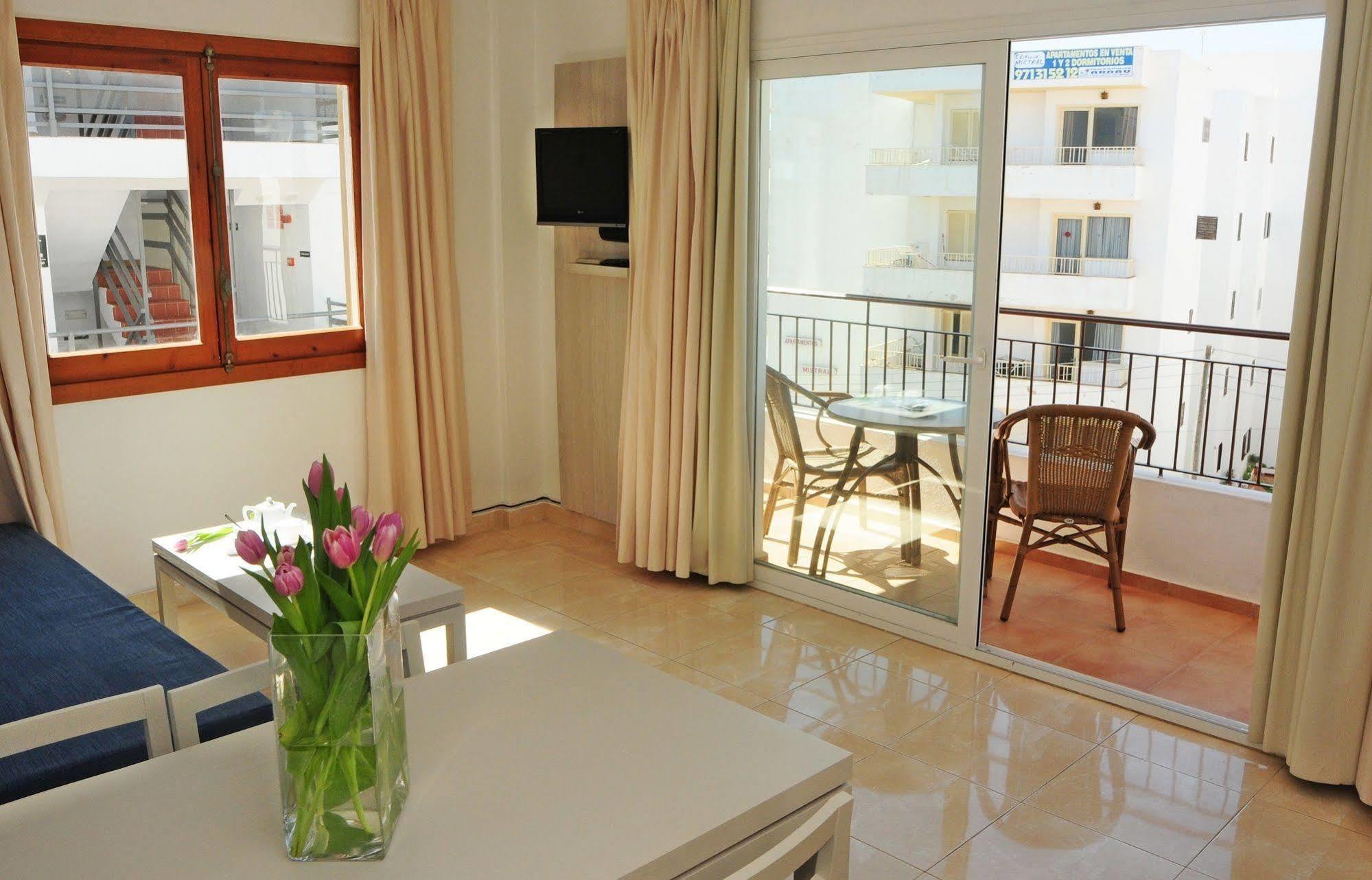 Apartamentos Avenida - Mc Apartamentos Ibiza ภายนอก รูปภาพ