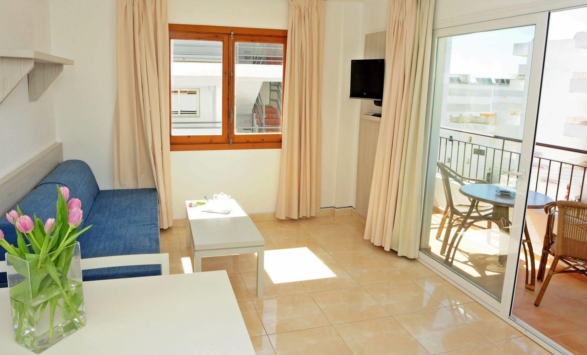 Apartamentos Avenida - Mc Apartamentos Ibiza ภายนอก รูปภาพ