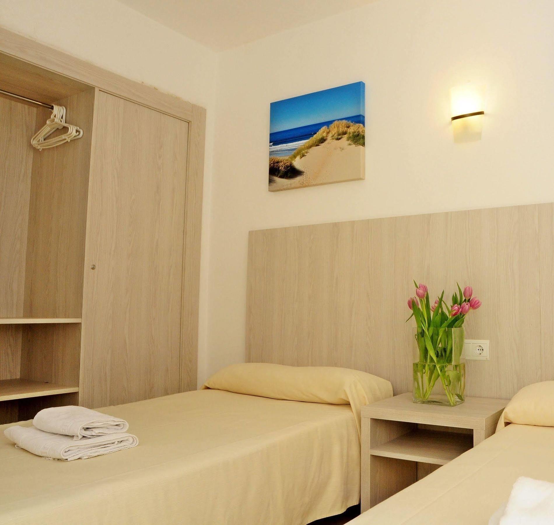 Apartamentos Avenida - Mc Apartamentos Ibiza ภายนอก รูปภาพ